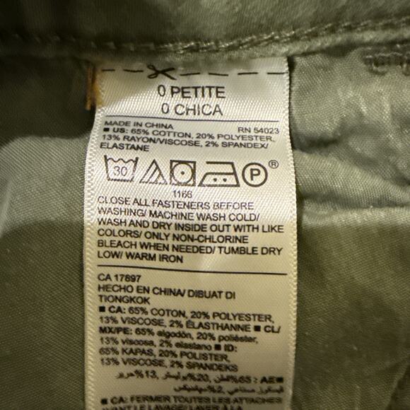 Old Navy Women's Rockstar Super Skinny Jeans Stretch Raw Hem Light Green Size 0P - Picture 9 of 14